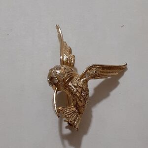 Vintage M. Jent gold tone hummingbird in flight brooch 2"